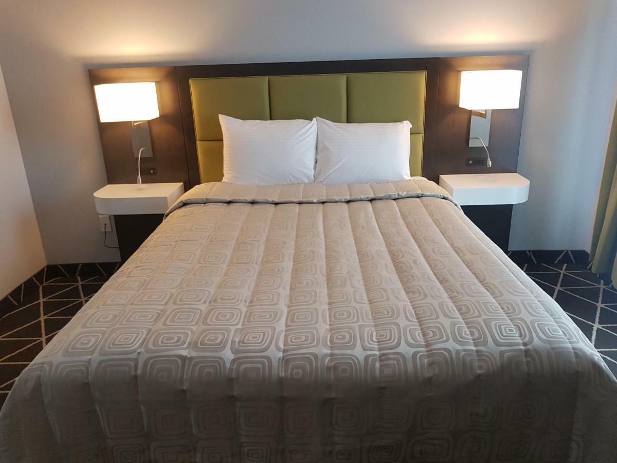 King Hotel Palmerston Экстерьер фото